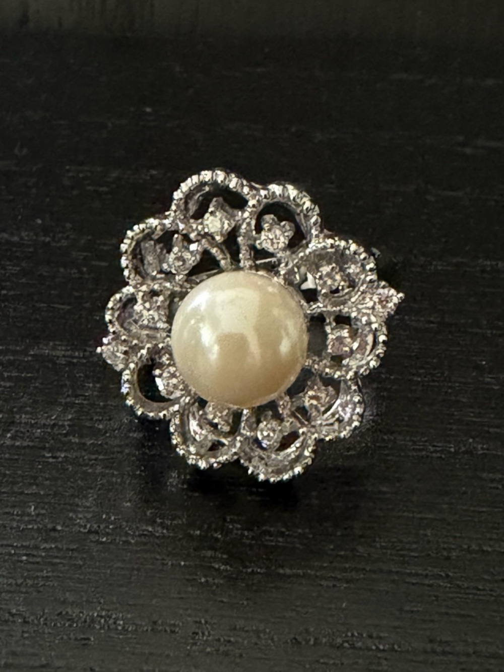 Vintage-Inspired Pearl & Silver Floral Ring - Pearl White